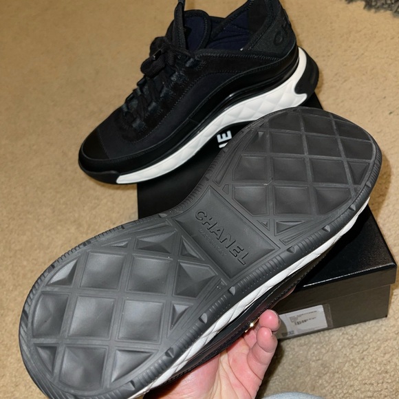 Chanel Sneakers in immaculate condition 38.5 - Picture 5 of 7